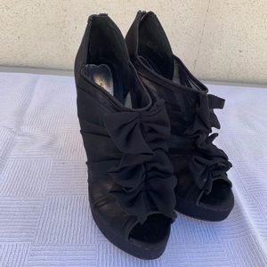 Chinese Laundry Black Heels